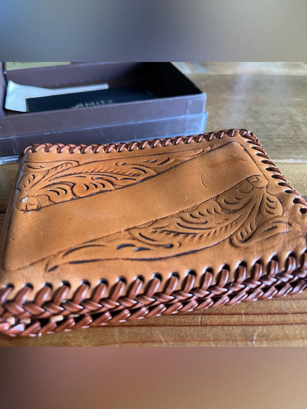 New Vintage Amity Leather Tri-Fold Wallet - Brown